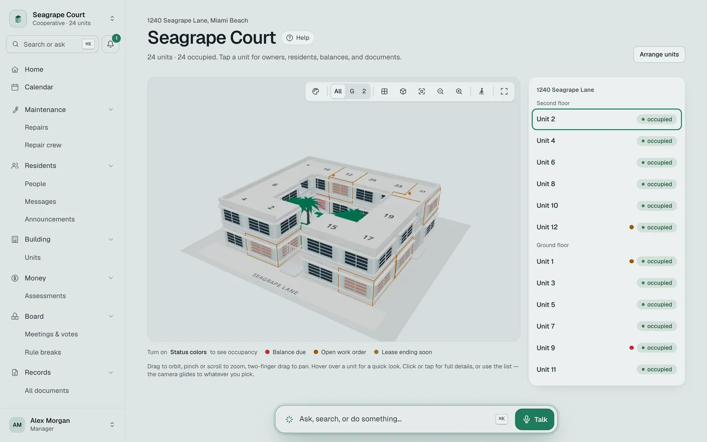 The 3D building view: two buildings around a courtyard, every apartment, and the unit list